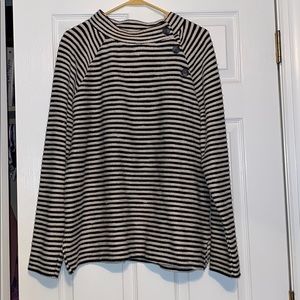 A very flattering sweater!